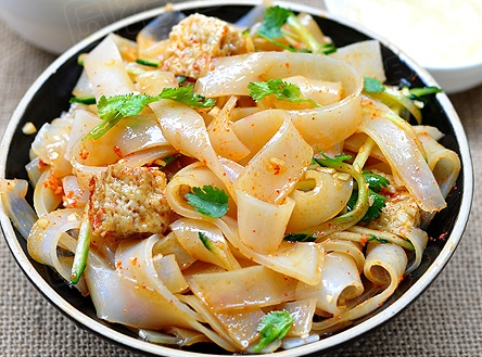 自制涼皮,簡單又干凈,看著都流口水~