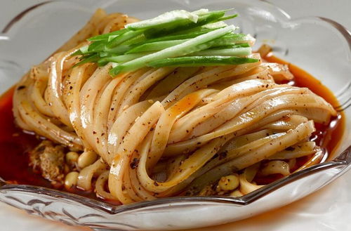 你說小吃辛苦又不賺錢 而新突破的小吃讓他們賺的不像賣幾元錢小吃的人